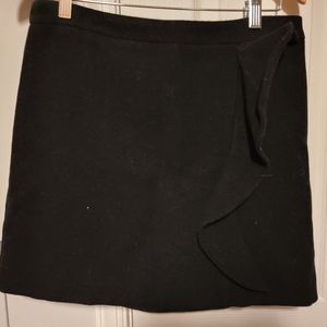 J. Crew Mercantile black Classic black mini skirt size 6